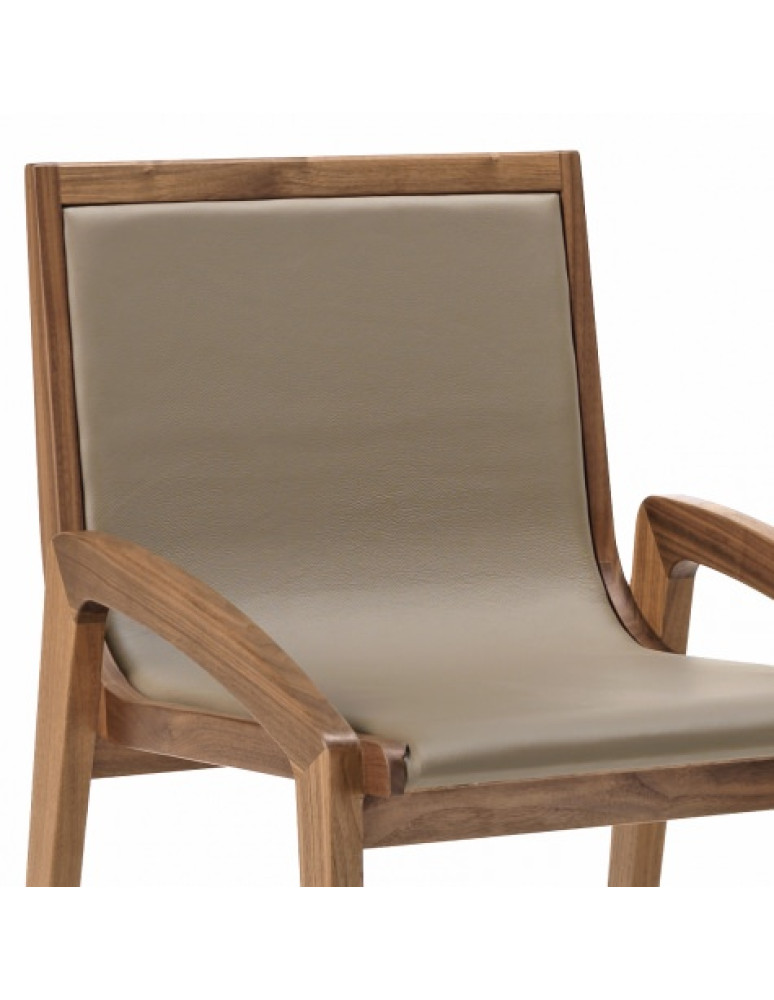 LEONARDO, Upholstered chiar in solid walnut or oak with seat and back in leather