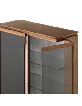 LEONARDO, Glass cabinet with two doors in solid walnut