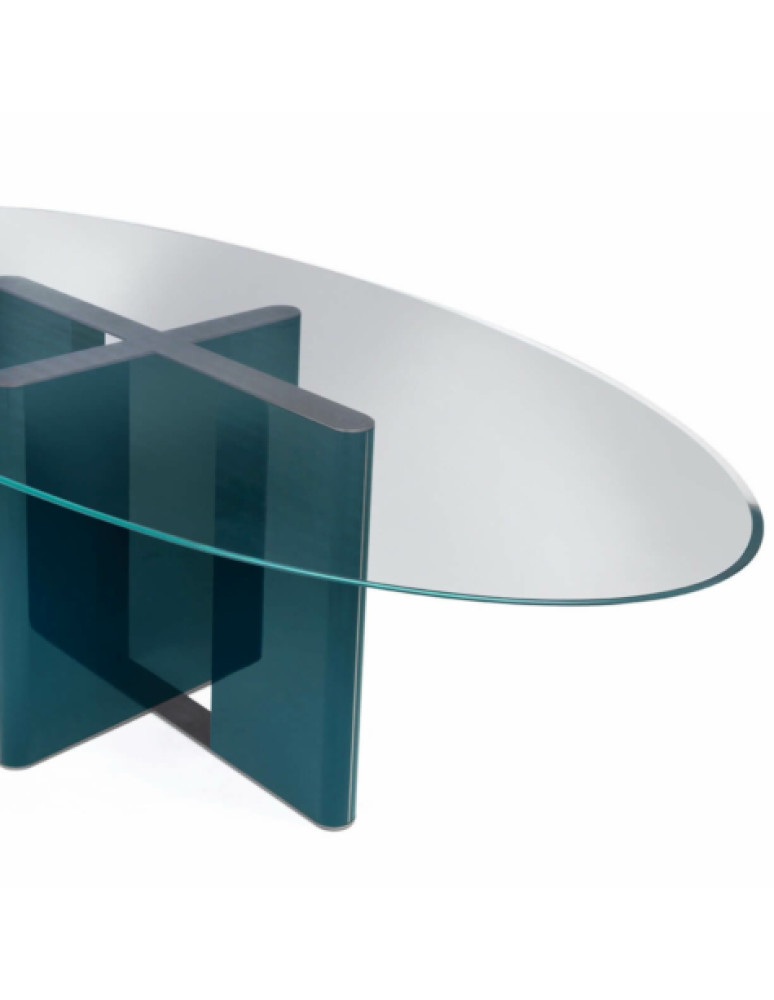PRINCIPE, Oval table in extra-clear bevelled glass with legs available in lacquered versions