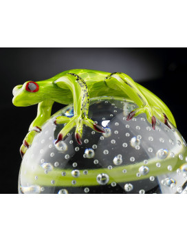 SPHERE WITH GECKO